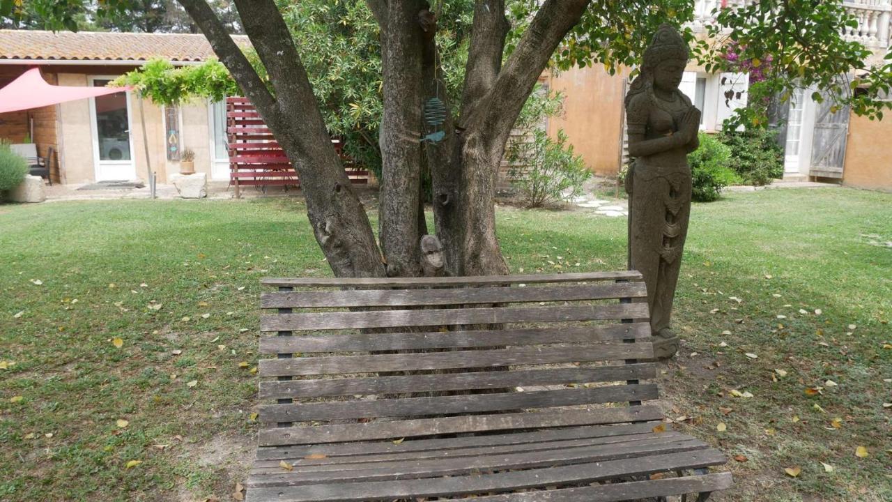 Mas Maurane - Les Lavandes Aux Portes D'Arles Lägenhet Tarascon Exteriör bild